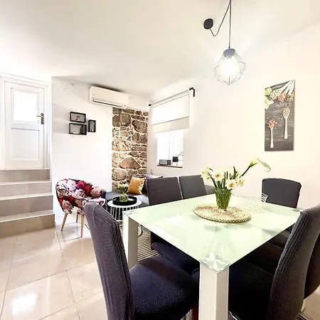 Apartamento By The Sea Tkon, Pasman - 24211